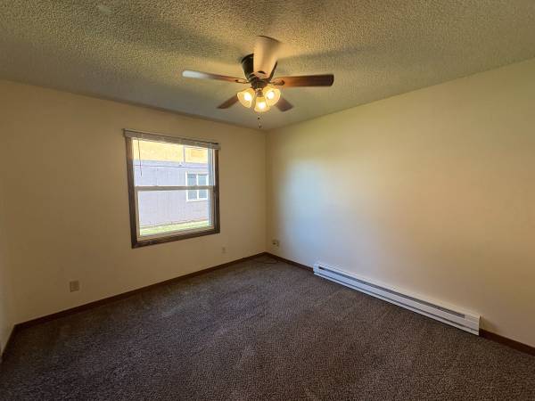$925 / 2 habitaciones - 650 pies² - 3207 Eldorado Blvd. #1 - Disponible AHORA (Eau Claire, WI)63845958252545122