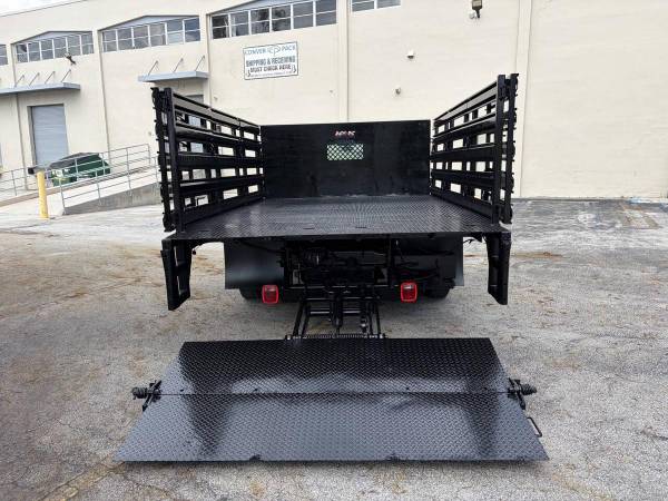 2016 Chevrolet SILVERADO 3500HD DRW - Photo 12