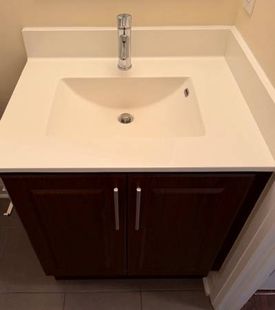 COMPLETE BATHROOM VANITY WITH ALL FIXTURES 1