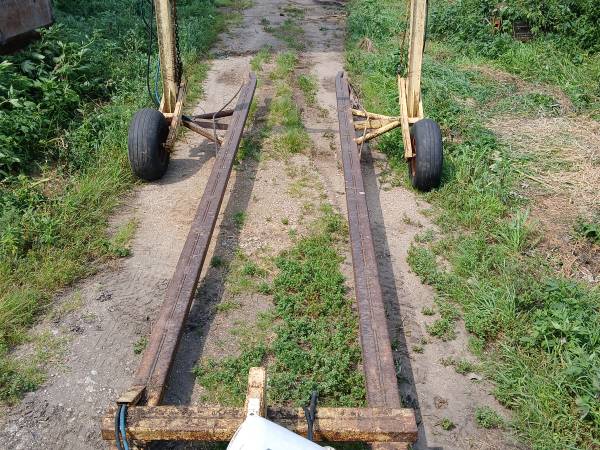 Round bale mover 1