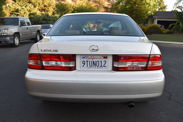 2001- Lexus- Es-300 -Estado Impecable- Un Solo Dueño - $8,800 (BURBANK CA)63624673439873123