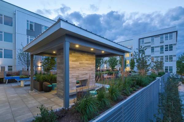 $1,852 / 1br - 653ft2 - Community Room with Pool Table, Reservable Parking Garage (443 Ramsay Way Kent, WA 98032)63929302129411123