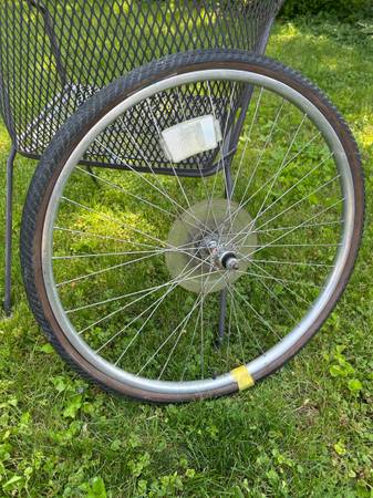Raleigh Bike Back Wheel Rim Araya 650B - $30 (Bay View)63471072852867120