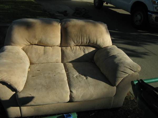 FREE COUCH 1