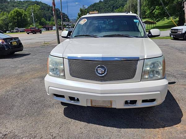 2003 Cadillac Escalade EXT Base AWD 4dr Crew Cab SB - $3800.0063625169204225122