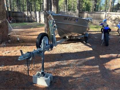 1978 13.5’ ALUMINUM VALCO BOAT w/ 17’ Calkins TRAILER 1