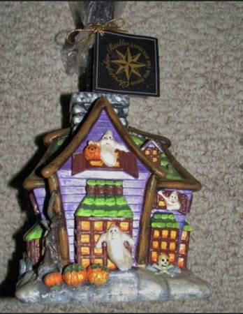 Retired Christopher Radko Howl Manor Halloween Ornament Tree 1