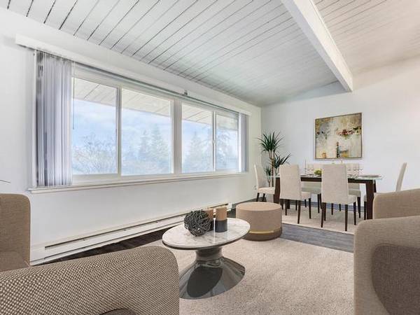 $1,450 / 1br - 615ft2 - Call Today and ask about our Move In Specials! (West Seattle)63786755887363124