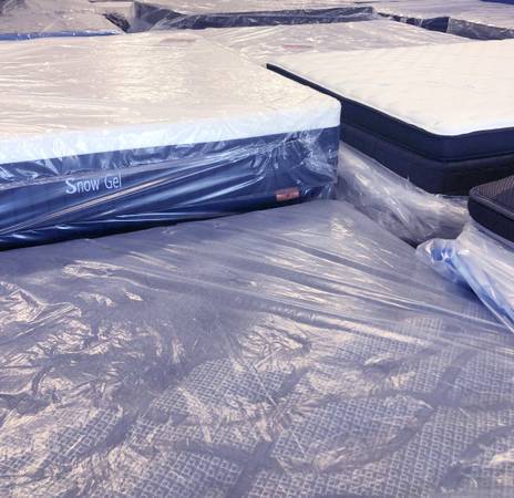 "Hybrid Mattress King Cal Mattresses and Queen Available! 1