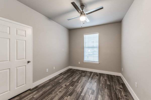 $1,035 / 1br - 726ft2 - Move-In Special! Modern 1 BRs with Pool & Fitness Center (Conroe)63906680128003122