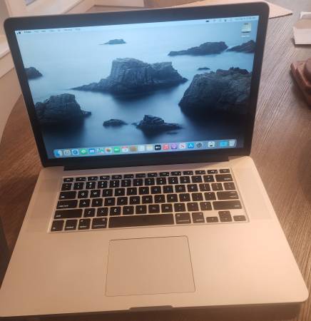 2015 MacBook Pro with i7 processor, 16 GB RAM, SSD, Retina 1