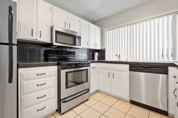 $1,020 / 1br - San Francisco, CA (lower nob hill)63657575018371120