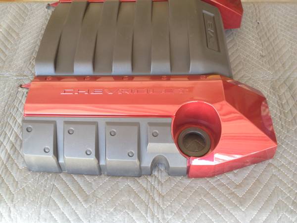 2010 Chevy Camaro Engine Cover - $40 (Lancaster)63471469933443122