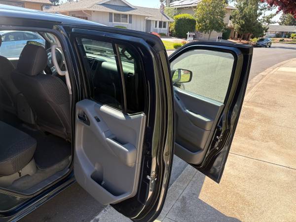 2016 Nissan Frontier Dessert-Runner Crew-Cab (76.000 millas originales) - $14.800 (Concord / Pleasant Hill / Martinez)63469882060673124