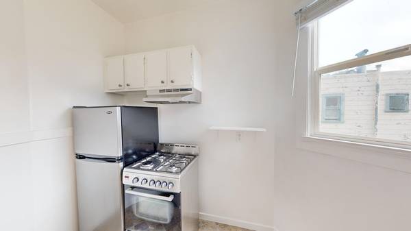 $2,345 / 340ft2 - Gorgeous Studio with Lots of Light! Unit 24 (mission district)63682851419649123