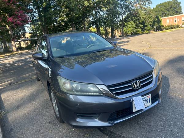2013 Honda ACCORD (único propietario) - $4,500 (Springfield)63439956336257123