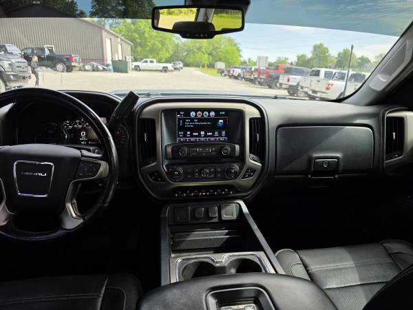 2018 GMC Sierra 2500 Denali - Photo 11