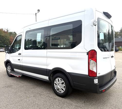 2018 Ford Transit 150 XLT - Photo 5