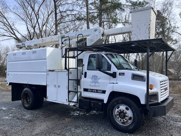 Bucket truck REDUCED 1