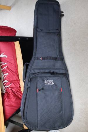 Gator Pro-Go Ultimate Gig Bag G-PG CLASSIC - $100 (Sudbury)63470650312577121
