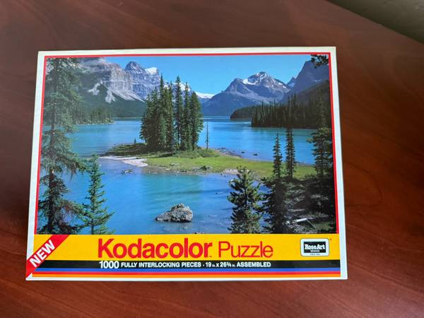 Kodacolor RoseArt Mountain Lake 1000 Piece Jigsaw Puzzle New Sealed 1