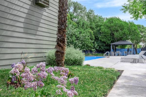 $2,720 / 2br - 1000ft2 - 2/BD 1.5/BA, Short-term Leasing Available, Situated in San Ramon! (danville / san ramon)63869455234945121