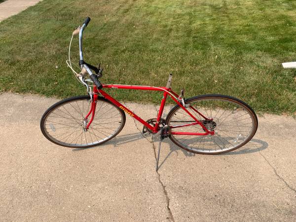 Giant Quasar 12 Speed Bike 1