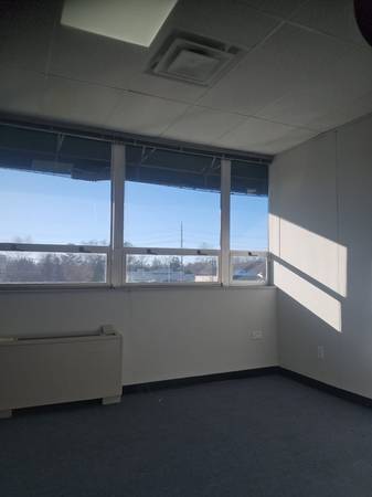 $200 / 100ft2 - Espacios de oficina en alquiler para negocios! (Ewing Township)63676310409601120