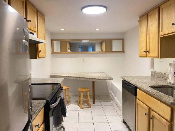 $3,300 / 2br - Renovated apartment - 3 room, 2 full bath, full kitchen - $3,300 (Jamaica Plain)63809989441537123