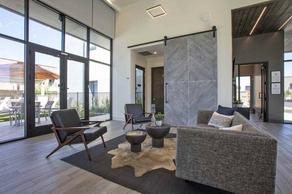 $1,998 / 2br - 1210ft2 - This deal won't last long! Gorgeous 2 bed, 2 bath! Prime location. (Phoenix - On South Mountain)64024826311042122