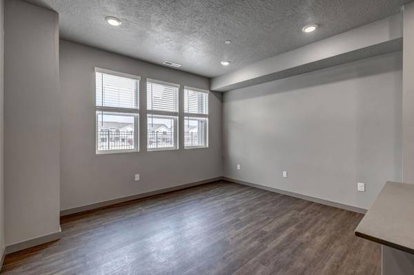 $1,799 / 3br - 1301ft2 - Clubhouse, Window Coverings, Pool, Walk-In Closets63670955630467124