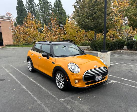 2015 MINI HARDTOP 4 DOOR W/JCW TRIM SPORT/PKG/GOLD PKG/PREMIUM PKG. 1