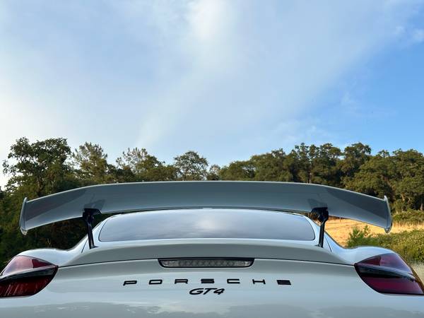 2016 Porsche 981 Cayman GT4 - $112,95063617509175427124