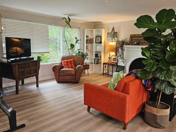 $950 / 3br - 300ft2 - Habitación privada en casa compartida de 3 habitaciones (Lynnwood)63811610865539120