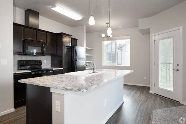$1,440 / 1br - $1,355 For 1x1 Apartment Coming Available 10/10 (Kuna)63794945716225120