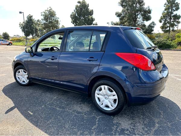 2012 NISSAN VERSA - POCAS MILLAS, EXCELENTE RENDIMIENTO DE COMBUSTIBLE!! - $5,900 (San Diego)63440630028291122