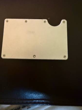 Mens Metal card holder w money clip 1