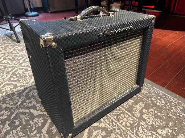 Ampeg J-12R Jet II – 15-Watt Tube Combo with Reverb