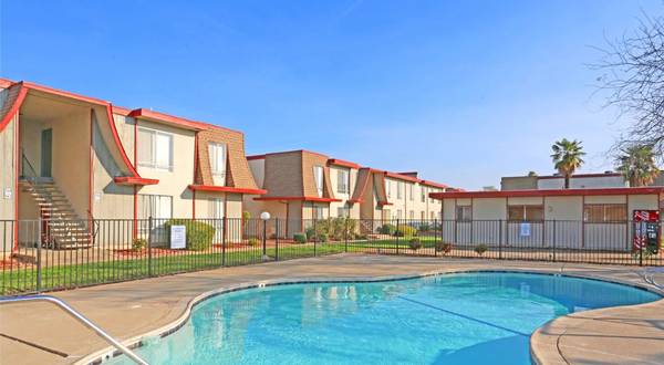 $1,449 / 1br - 604ft2 - FALL TIME🍁PERFECT TIME TO START FRESH! 1 MONTH FREE!! (South Sacramento)64044022664323121