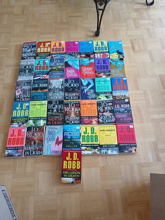 35 - DEATH SERIES softcovers by J.D ROBB (Nora Roberts) 1