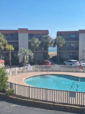 $1,475 / 3br - CONDO STEPS FROM THE BEACH. OCEAN, INLET AND MARSH VIEWS. Book 2026. (North Myrtle Beach)63695020105987123