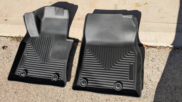 Mazda Husky floor mats 1