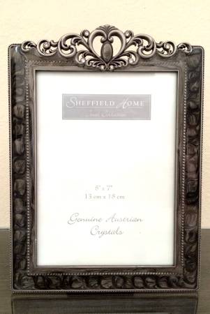 BRAND NEW GREY & CRYSTAL PICTURE FRAME by SHEFFIELD 1