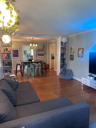 $1,300 Lrg rm in cozy Arlington/Falls Church house - $1300 incl util (Arlington)64040192444290121