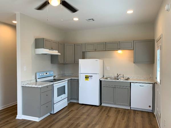 $900.00 / 2br - 1000ft2 - Charming 2 Bed/1 Bath Unit in Crowley | Now Available | $900/mo63857515920899122