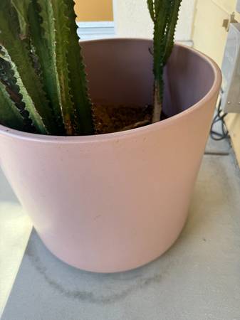 FS: Gainey Ceramics Pots - $50 (palm springs)63470807749379122