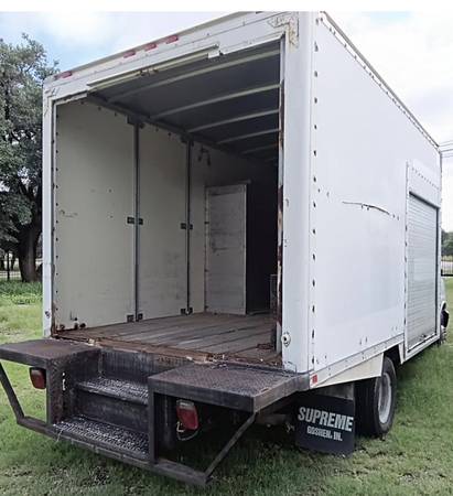 2006 Chevrolet Express 3500 10’ - Photo 6