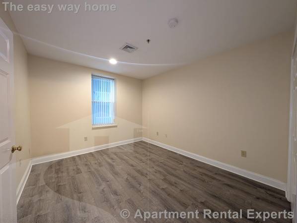 $2,700 / 1br - --- Modern 1 Bed -- Central Air -- NO FEE - 2 mins to the T - PICS (Central Sq.)63828337346691122