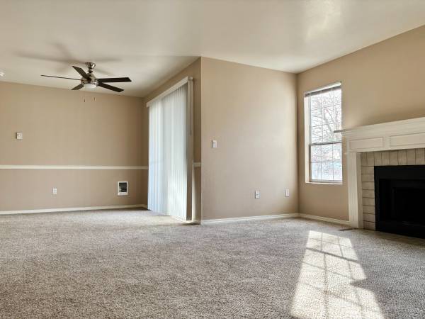 $1,575 / 1br - 820ft2 - A Welcome Place To Call Home 1x1 With a Den (SE 90th and SE Causey)63831464367361122