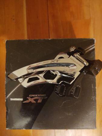 (Nuevo) Desviador delantero Xt NIB - $20 (Seattle)63471322608387120